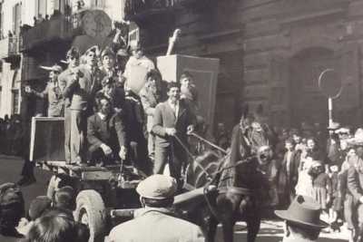 Goliardia, sfilate e "feluche": quando Bari veniva invasa dalla "festa della matricola"